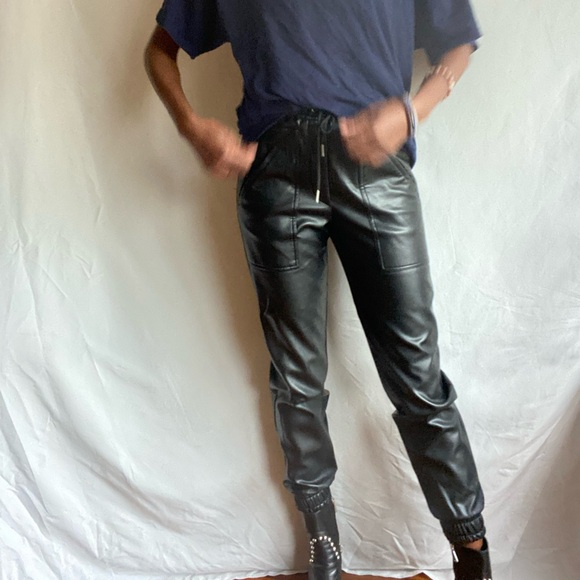 French connection vegan Leather jogging pants - Picture 6 of 8